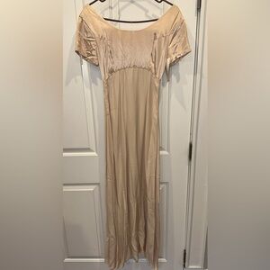 NWT SIZE 4 vintage pink/champagne satin dress with floral detail.